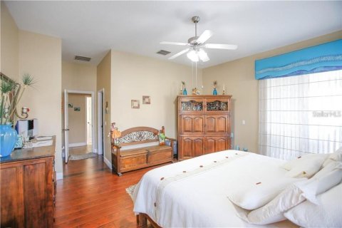 Villa ou maison à louer à Orlando, Floride: 4 chambres, 236.99 m2 № 1853035 - photo 14