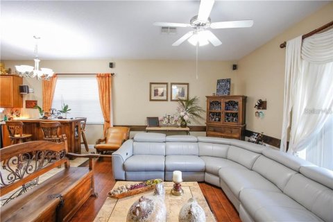 Villa ou maison à louer à Orlando, Floride: 4 chambres, 236.99 m2 № 1853035 - photo 9