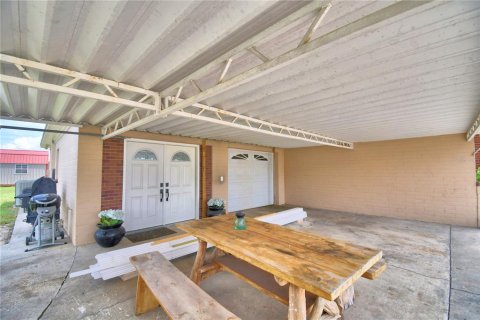 House in Frostproof, Florida 3 bedrooms, 233 sq.m. № 1718966 - photo 15