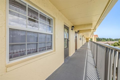 Condominio en venta en Dunedin, Florida, 1 dormitorio, 85.01 m2 № 1854693 - foto 3