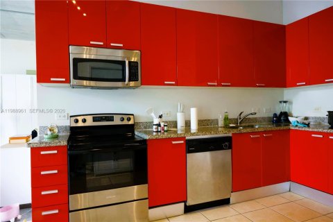 Condo in Hollywood, Florida, 1 bedroom  № 2050750 - photo 16