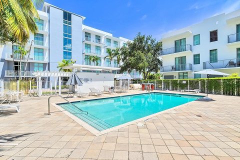Condo in Hollywood, Florida, 1 bedroom  № 2050750 - photo 6