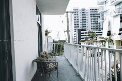 Condo in Hollywood, Florida, 1 bedroom  № 2050750 - photo 21