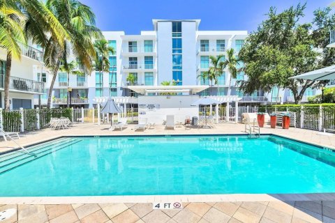 Condo in Hollywood, Florida, 1 bedroom  № 2050750 - photo 5