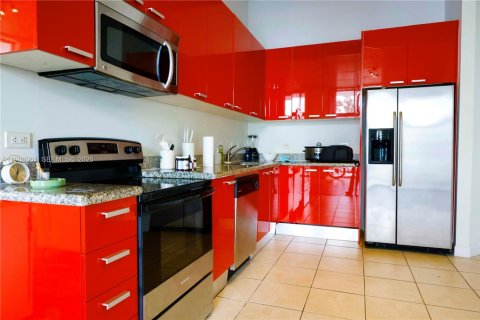 Condo in Hollywood, Florida, 1 bedroom  № 2050750 - photo 15