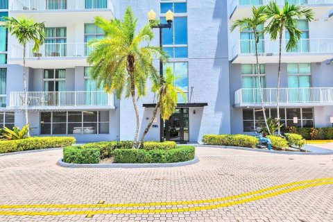 Condo in Hollywood, Florida, 1 bedroom  № 2050750