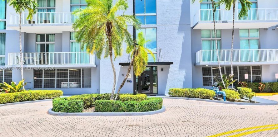 Condo in Hollywood, Florida, 1 bedroom  № 2050750