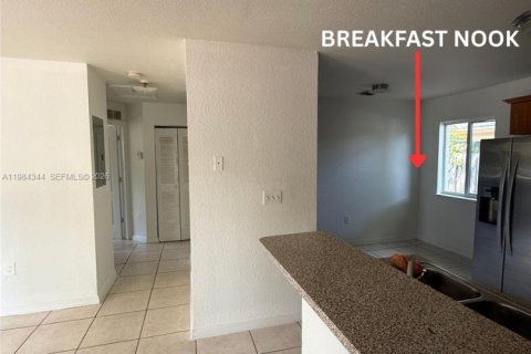 Villa ou maison à louer à Miami, Floride: 2 chambres, 199.74 m2 № 2047324 - photo 6