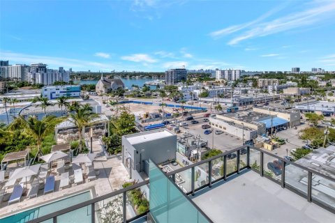 Condo in Miami Beach, Florida, 2 bedrooms  № 1727790 - photo 9