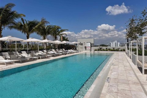 Condo in Miami Beach, Florida, 2 bedrooms  № 1727790 - photo 5