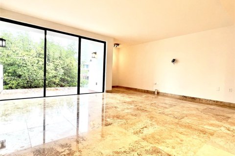 Condominio en venta en Sunny Isles Beach, Florida, 3 dormitorios, 210.42 m2 № 2168022 - foto 11