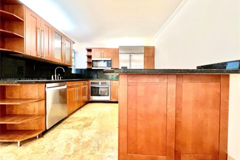 Condominio en venta en Sunny Isles Beach, Florida, 3 dormitorios, 210.42 m2 № 2168022 - foto 7