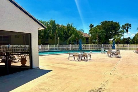 Copropriété à vendre à Weston, Floride: 2 chambres, 120.03 m2 № 2058088 - photo 9