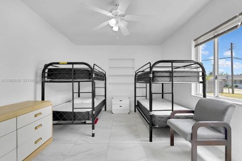 Снять в аренду квартиру в Холливуд, Флорида 4 спальни, 255.48м2, № 2051386 - фото 18