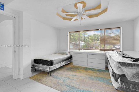 Снять в аренду квартиру в Холливуд, Флорида 4 спальни, 255.48м2, № 2051386 - фото 14