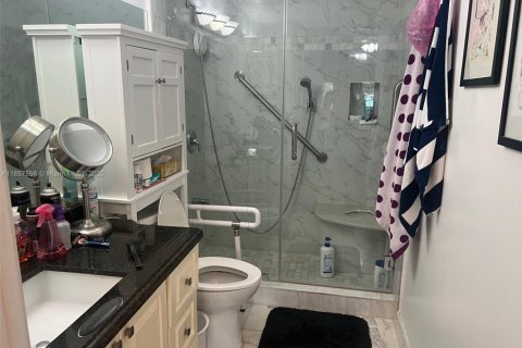 Купить кондоминиум в Авентура, Флорида 2 спальни, 109.62м2, № 1882149 - фото 11
