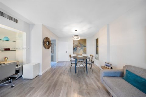 Купить кондоминиум в Майами-Бич, Флорида 1 спальня, 78.97м2, № 2037334 - фото 9