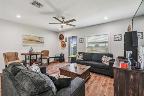 House in Holiday, Florida 3 bedrooms, 132.39 sq.m. № 1852567 - photo 16