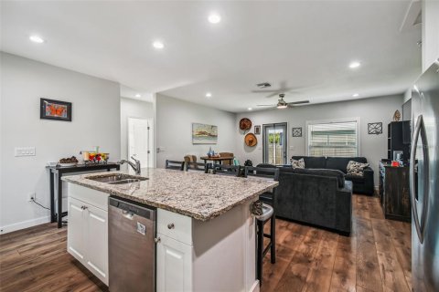 House in Holiday, Florida 3 bedrooms, 132.39 sq.m. № 1852567 - photo 10