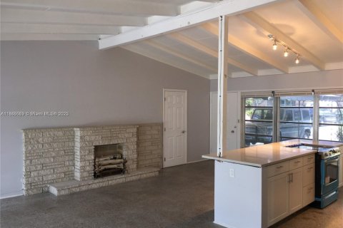 House in Fort Lauderdale, Florida 3 bedrooms, 107.4 sq.m. № 1920239 - photo 4
