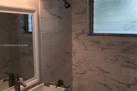 House in Fort Lauderdale, Florida 3 bedrooms, 107.4 sq.m. № 1920239 - photo 7