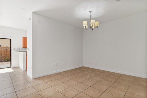 Townhouse in Miami, Florida 3 bedrooms, 150.22 sq.m. № 2067440 - photo 8