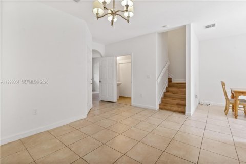 Townhouse in Miami, Florida 3 bedrooms, 150.22 sq.m. № 2067440 - photo 10