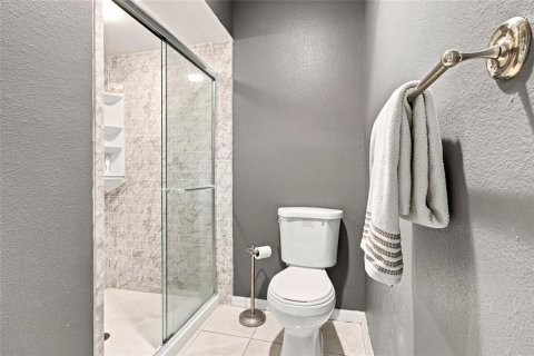 Condo in Palm Harbor, Florida, 2 bedrooms  № 2285211 - photo 24