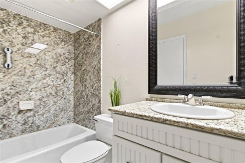 Condo in Palm Harbor, Florida, 2 bedrooms  № 2285211 - photo 26