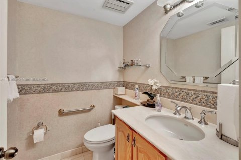 Villa ou maison à vendre à Coral Gables, Floride: 5 chambres, 373.84 m2 № 1935455 - photo 14