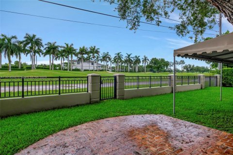 Villa ou maison à vendre à Coral Gables, Floride: 5 chambres, 373.84 m2 № 1935455 - photo 22