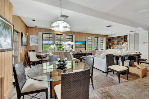 Villa ou maison à vendre à Coral Gables, Floride: 5 chambres, 373.84 m2 № 1935455 - photo 10