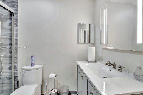 Villa ou maison à vendre à Coral Gables, Floride: 5 chambres, 373.84 m2 № 1935455 - photo 18