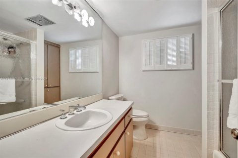 Villa ou maison à vendre à Coral Gables, Floride: 5 chambres, 373.84 m2 № 1935455 - photo 20