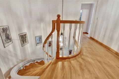 Villa ou maison à vendre à Coral Gables, Floride: 5 chambres, 373.84 m2 № 1935455 - photo 21