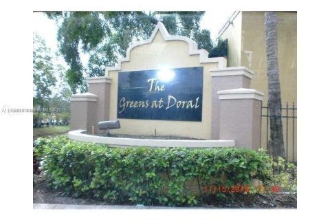 Copropriété à louer à Doral, Floride: 2 chambres, 102.66 m2 № 1890751 - photo 2