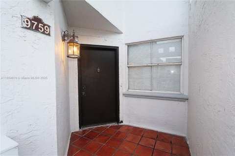 Copropriété à louer à Doral, Floride: 2 chambres, 102.66 m2 № 1890751 - photo 9