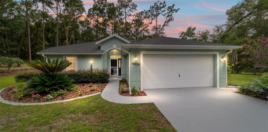 Casa en Dunnellon, Florida 3 dormitorios, 178 m2 № 1773690