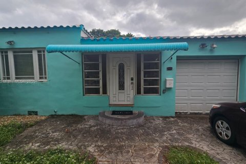 Villa ou maison à louer à Hollywood, Floride: 1 chambre, 55.74 m2 № 1842883 - photo 17