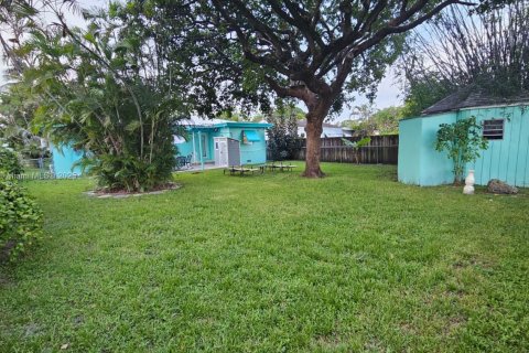 Villa ou maison à louer à Hollywood, Floride: 1 chambre, 55.74 m2 № 1842883 - photo 11