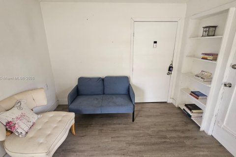 Villa ou maison à louer à Hollywood, Floride: 1 chambre, 55.74 m2 № 1842883 - photo 18