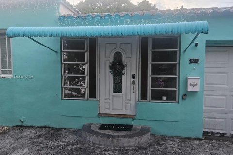 Villa ou maison à louer à Hollywood, Floride: 1 chambre, 55.74 m2 № 1842883 - photo 7