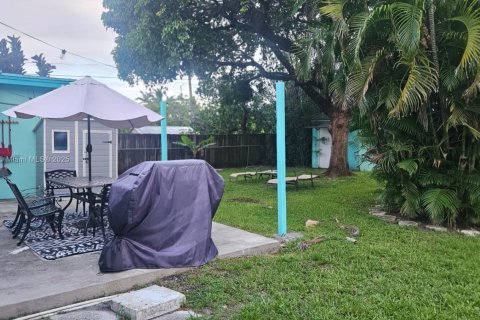 Villa ou maison à louer à Hollywood, Floride: 1 chambre, 55.74 m2 № 1842883 - photo 9