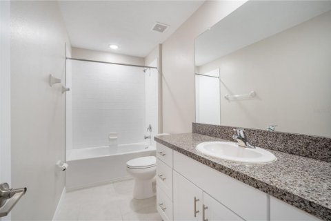 House in Wesley Chapel, Florida 4 bedrooms, 239.87 sq.m. № 1881152 - photo 21