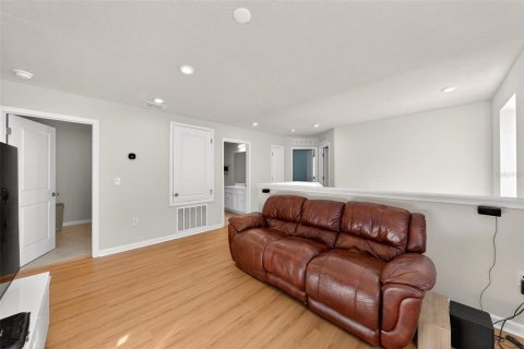 Casa en venta en Apopka, Florida, 3 dormitorios, 198.16 m2 № 2144799 - foto 23