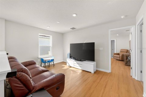 Casa en venta en Apopka, Florida, 3 dormitorios, 198.16 m2 № 2144799 - foto 24