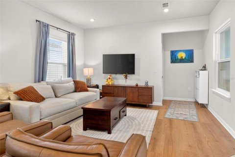 Casa en venta en Apopka, Florida, 3 dormitorios, 198.16 m2 № 2144799 - foto 14
