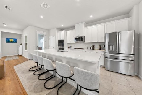 Casa en venta en Apopka, Florida, 3 dormitorios, 198.16 m2 № 2144799 - foto 5