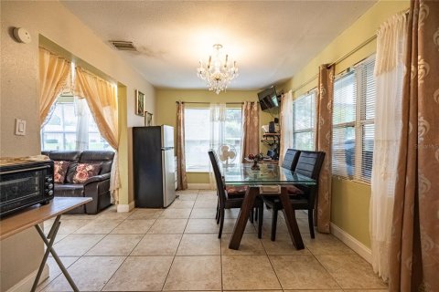Casa en venta en Tampa, Florida, 2 dormitorios, 100.33 m2 № 2408541 - foto 8