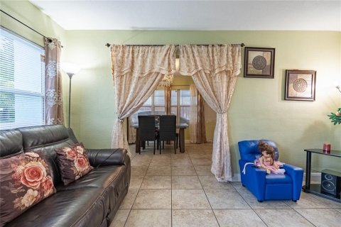 Casa en venta en Tampa, Florida, 2 dormitorios, 100.33 m2 № 2408541 - foto 5